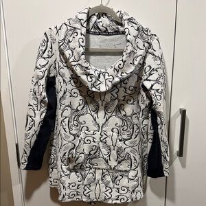 Chic Black and White Patterned Women's Blazer
